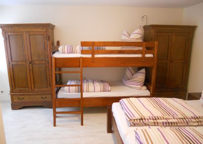 zweites Schlafzimmer im Ferienhaus 4, Ferienhäuser Vorwachs in Goyatz am Schwielochsee